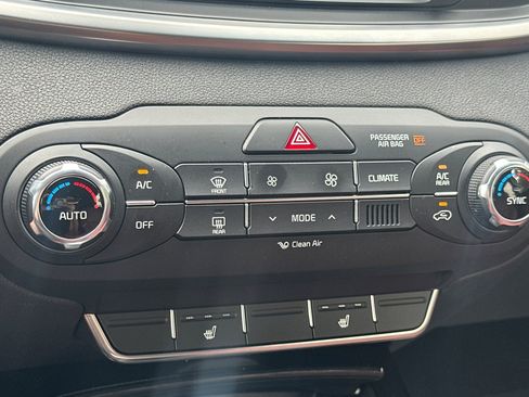 Used 2017 Kia Sorento SX AWD/4WD image 26