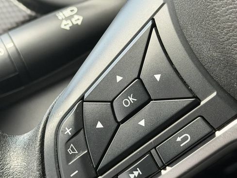 Used 2023 Nissan Kicks SV w/ Interior Electronics Package FWD image 18