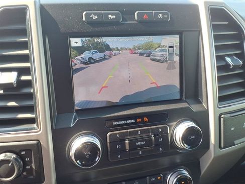 Used 2019 Ford F150 Lariat w/ Equipment Group 502A Luxury AWD/4WD image 24