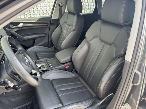 Certified 2023 Audi Q5 2.0T Prestige image 10