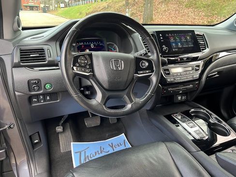 Used 2019 Honda Pilot Touring image 10