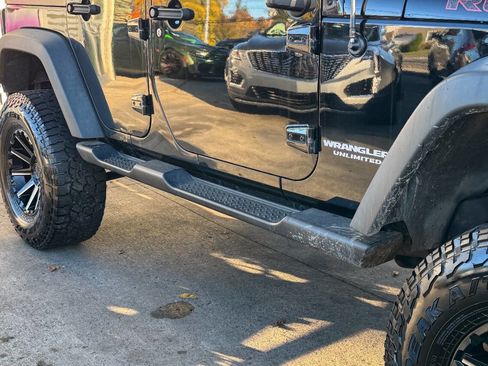 Used 2013 Jeep Wrangler Unlimited Rubicon w/ Dual Top Group image 36