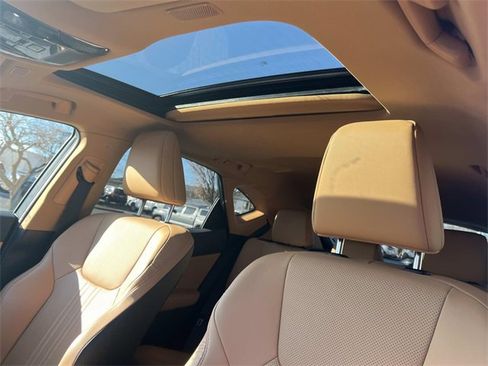 Used 2025 Lexus NX 350h AWD w/ Premium Package image 34