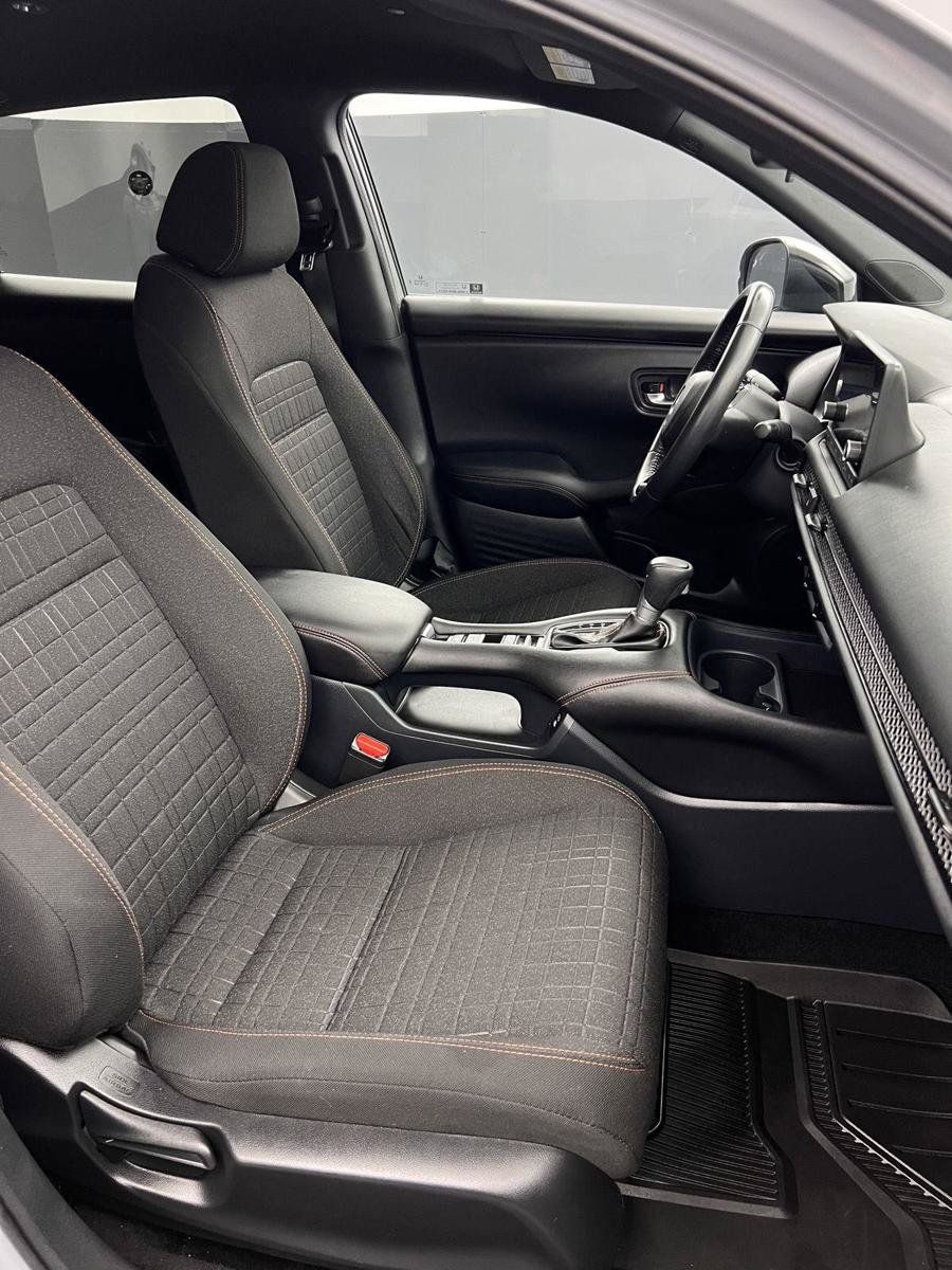 Certified 2025 Honda HR-V Sport image 24