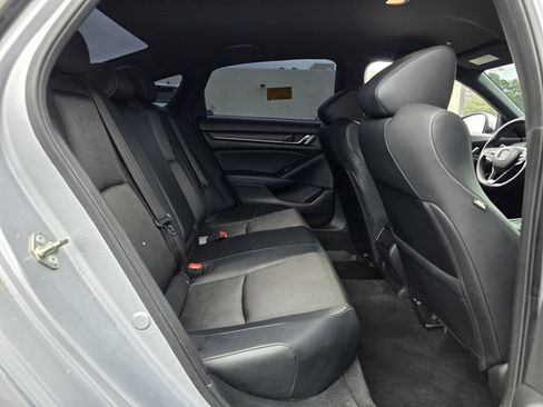 Used 2018 Honda Accord Sport image 25