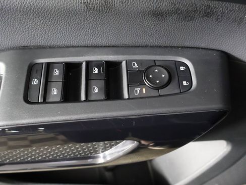 Used 2024 Nissan Pathfinder SV AWD/4WD image 35