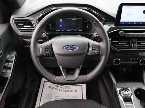 Used 2025 Ford Escape ST-Line AWD/4WD image 12