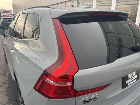 Certified 2025 Volvo XC60 B5 Plus AWD/4WD image 9