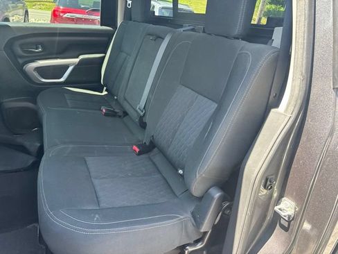 Used 2017 Nissan Titan SV AWD/4WD image 13