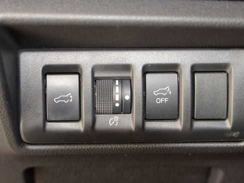 Used 2023 Subaru Outback Premium image 32