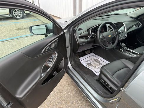Used 2024 Chevrolet Malibu LT image 9