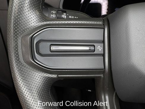 Used 2023 Chevrolet Colorado W/T RWD image 16