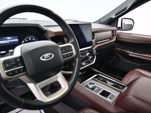 Used 2024 Ford Expedition Limited image 25