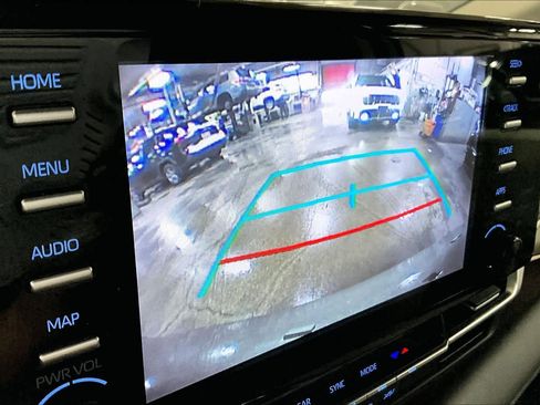 Certified 2024 Toyota Sienna LE image 26