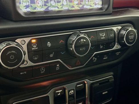 Used 2021 Jeep Wrangler Unlimited Rubicon AWD/4WD image 16