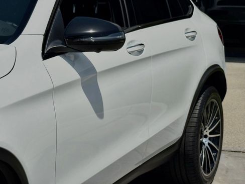 Used 2023 Mercedes-Benz GLC 300 4MATIC Coupe image 4