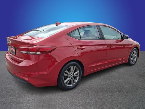 Used 2018 Hyundai Elantra SEL FWD image 4