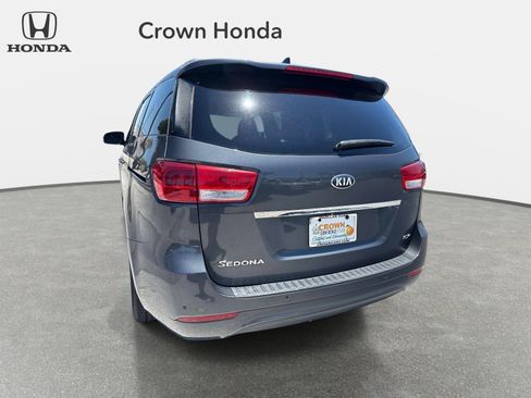 Used 2016 Kia Sedona EX FWD image 8