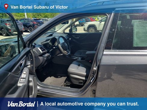 Used 2023 Subaru Forester Touring AWD/4WD image 13