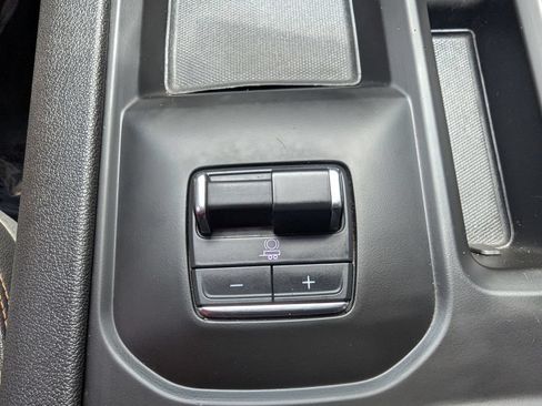 Used 2024 GMC Sierra 2500 AT4 w/ AT4 Premium Plus Package AWD/4WD image 25