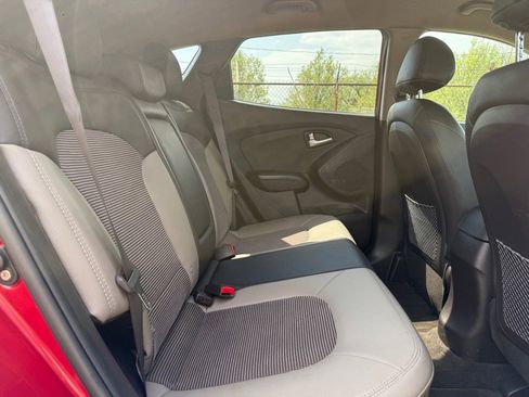 Used 2013 Hyundai Tucson GLS image 11