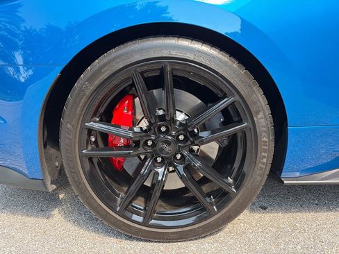 Used 2021 Ford Mustang Shelby GT500 w/ Technology Package RWD image 67