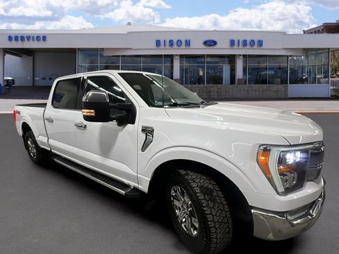 Used 2022 Ford F150 Lariat image 2