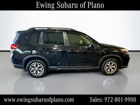Used 2020 Subaru Forester Premium AWD/4WD image 8