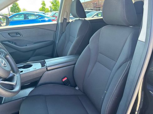 Used 2023 Nissan Rogue S FWD image 34