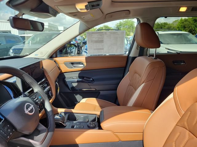New 2026 Nissan Pathfinder Platinum AWD/4WD image 18