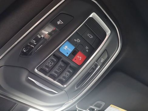 New 2026 Jeep Grand Cherokee Limited AWD/4WD image 38