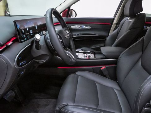 Certified 2026 Genesis GV70 2.5T AWD/4WD image 9