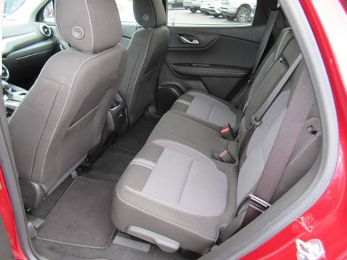 Certified 2024 Chevrolet Blazer LT w/ Convenience Package FWD image 31