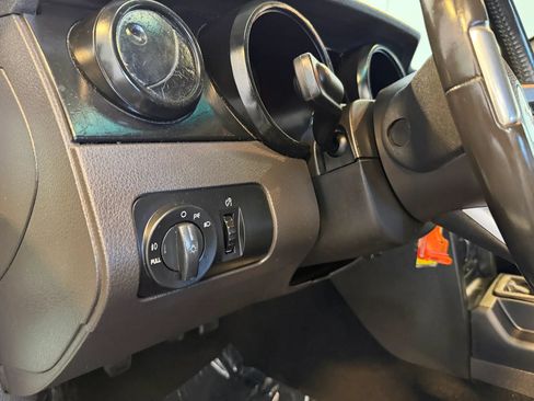 Used 2005 Ford Mustang GT Premium RWD image 11