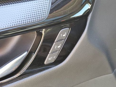 Used 2024 Honda CR-V EX-L image 16