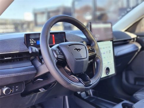 Certified 2021 Ford Mustang Mach-E Premium image 17