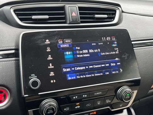 Used 2018 Honda CR-V Touring image 4