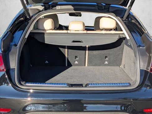 Used 2023 Mercedes-Benz GLC 300 4MATIC Coupe image 7