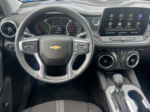 Used 2024 Chevrolet Blazer LT w/ Convenience Package FWD image 16
