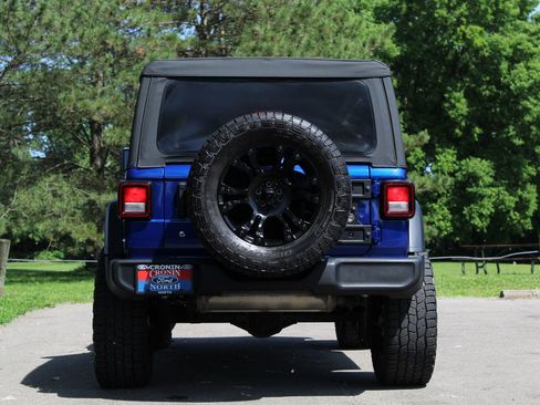 Used 2018 Jeep Wrangler Sport AWD/4WD image 6