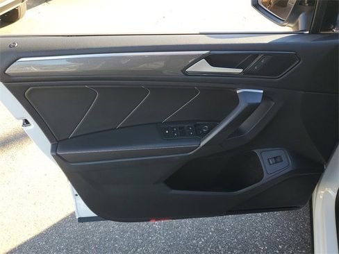 Certified 2024 Volkswagen Tiguan SE R-Line image 14