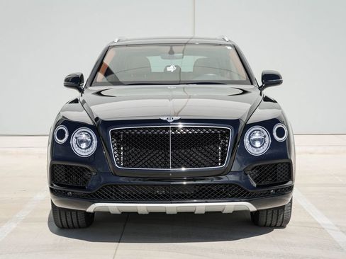 Used 2019 Bentley Bentayga image 3