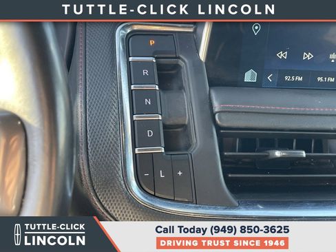 Used 2022 Chevrolet Tahoe RST w/ Luxury Package AWD/4WD image 19