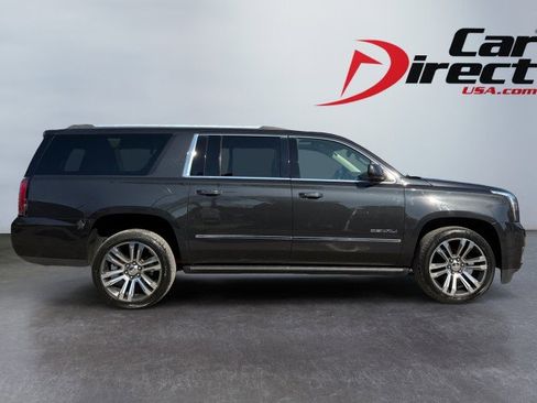 Used 2020 GMC Yukon XL Denali w/ Denali Premium Package image 14