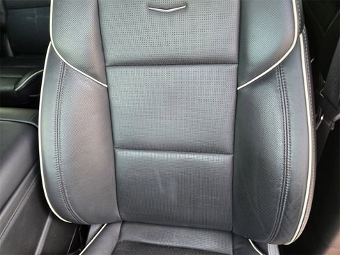 Used 2023 Cadillac Escalade ESV Premium Luxury image 21