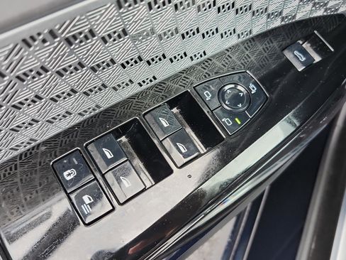 Certified 2024 BMW 740i image 14