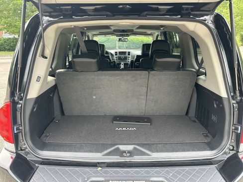 Used 2014 Nissan Armada Platinum w/ 2nd Row Captain Seat Package RWD image 14