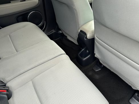 Certified 2022 Honda HR-V EX image 28