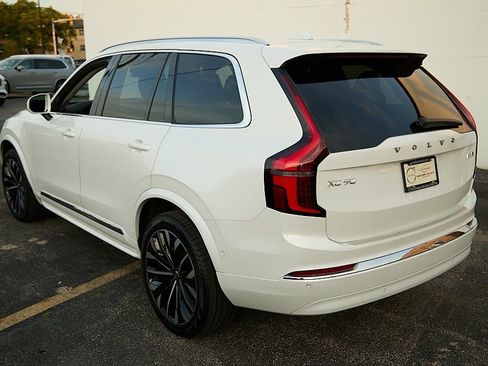 New 2025 Volvo XC90 B6 Plus w/ Protection Package Premier image 7