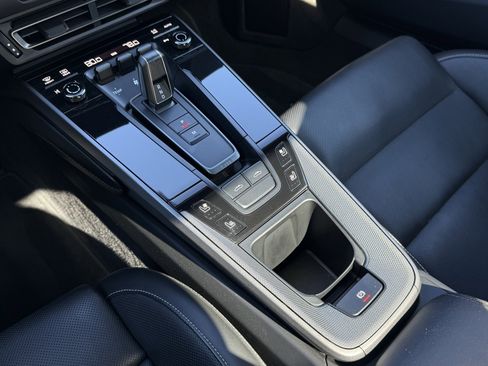 Certified 2022 Porsche 911 Targa 4S image 22